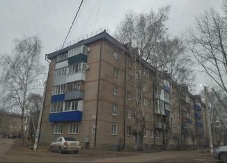 Продается трехкомнатная квартира, 53 м2, Бузулук, 2-й микрорайон, 8