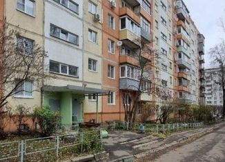 Продаю 2-ком. квартиру, 42.8 м2, Коломна, улица Красная Заря, 3