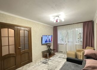 Продаю 2-комнатную квартиру, 45 м2, Орёл, улица Маринченко, 8