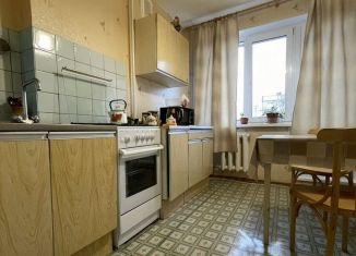 Продается 4-комнатная квартира, 85.3 м2, Саратовская область, улица имени В.Г. Рахова, 10/16