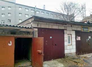 Продаю гараж, 15 м2, Татарстан, улица Коротченко, 4