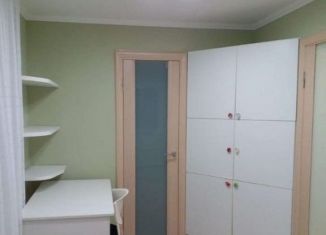 Продается 2-ком. квартира, 43 м2, Гуково, улица Карла Маркса, 107