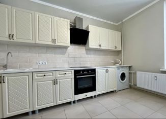 Сдается 3-ком. квартира, 70 м2, Ростов-на-Дону, улица Ткачёва, 38с2