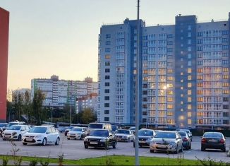 Продается 3-комнатная квартира, 72 м2, Тюмень, улица Ветеранов Труда, 9Ак2, ЖК На Ватутина