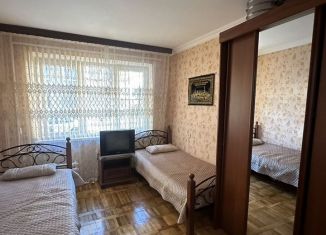 Сдается в аренду 3-ком. квартира, 50 м2, Тырныауз, улица Мизиева, 19