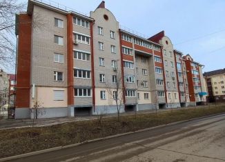 Сдаю 1-ком. квартиру, 42 м2, Октябрьский, улица Свердлова, 3