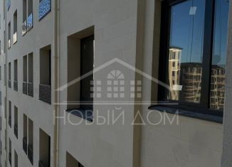 Продам 3-комнатную квартиру, 91.7 м2, Кабардино-Балкариия, улица Героя России Т.М. Тамазова, 2А