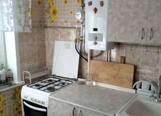 Сдам в аренду 2-ком. квартиру, 46 м2, Нижний Новгород, улица Надежды Сусловой, 3к1, Советский район