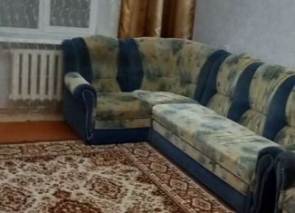 Сдам в аренду 2-ком. квартиру, 57 м2, Ипатово, Первомайская улица, 45