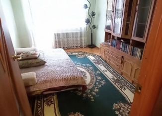 Продам 2-ком. квартиру, 45 м2, Щёкино, улица Емельянова, 18