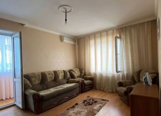 Продам 2-ком. квартиру, 57 м2, Владикавказ, 7-й микрорайон, улица Цоколаева, 2к2