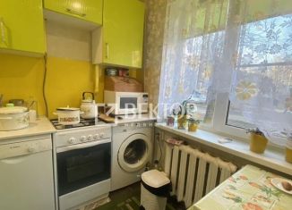 Продажа трехкомнатной квартиры, 58 м2, Иваново, проспект Строителей, 45