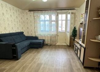 Продам 4-комнатную квартиру, 86 м2, Зеленодольск, улица Комарова, 12А