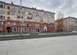 Продается торговая площадь, 190 м2, Березники, Советский проспект, 16