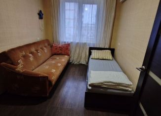 Сдача в аренду 2-ком. квартиры, 50 м2, Кстово, улица Жуковского, 8