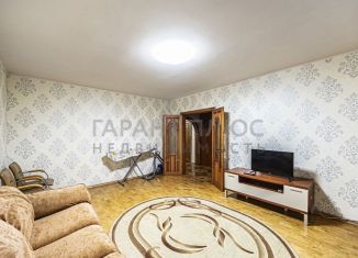 Сдается 2-ком. квартира, 65 м2, Липецк, улица Фрунзе, 43