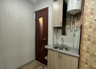 Продаю 1-ком. квартиру, 18 м2, Великий Новгород, улица Зелинского, 26