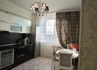 Продажа 2-ком. квартиры, 71 м2, Хакасия, улица Торосова, 15