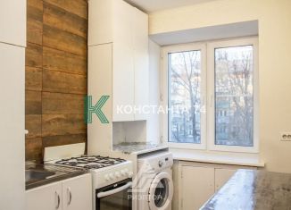 Продается 3-ком. квартира, 60 м2, Челябинск, Свердловский проспект, 27