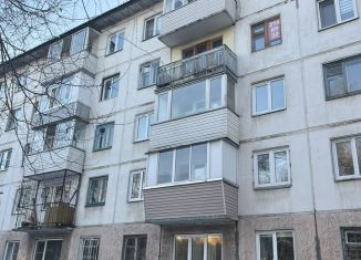 Продаю 1-комнатную квартиру, 32 м2, Красноярск, Свердловский район, Семафорная улица, 245