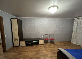 Продам 3-комнатную квартиру, 51 м2, поселок городского типа Бачатский, Комсомольская улица, 1