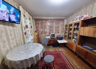 Продается четырехкомнатная квартира, 59.8 м2, Альметьевск, улица Шевченко, 104