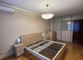 Сдам в аренду 3-ком. квартиру, 90 м2, Москва, Большая Бронная улица, 2/6, Большая Бронная улица