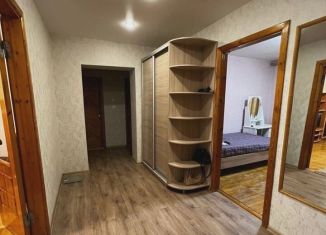 Продается 4-комнатная квартира, 80 м2, Вятские Поляны, улица Азина