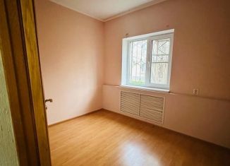 Продам 3-комнатную квартиру, 43 м2, Тимашевск, улица Ленина, 157