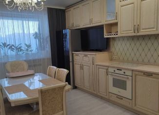 Продам 3-комнатную квартиру, 125 м2, Барнаул, Геодезическая улица, 47