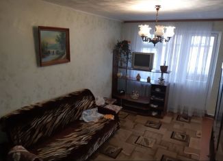 Сдаю в аренду трехкомнатную квартиру, 70 м2, Серпухов, улица Ворошилова, 119