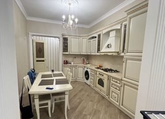 Двухкомнатная квартира на продажу, 82 м2, Каспийск, улица Магомеда Халилова, 48Б