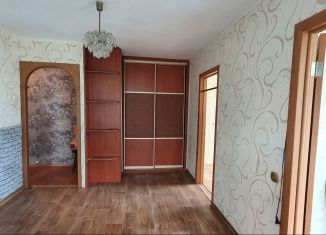 Продам 3-комнатную квартиру, 47 м2, Хабаровск, улица Чкалова, 9
