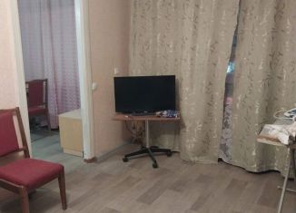 Сдаю комнату, 41 м2, Кировск, улица Кирова