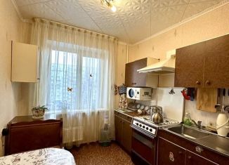 Продажа трехкомнатной квартиры, 65.6 м2, Нижнекамск, улица Баки Урманче, 28