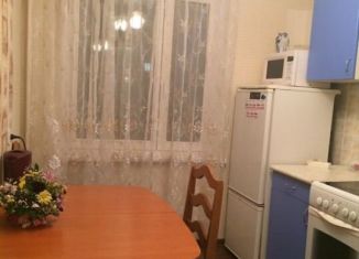 Сдам 2-комнатную квартиру, 55 м2, Екатеринбург, улица Белинского, 147, улица Белинского