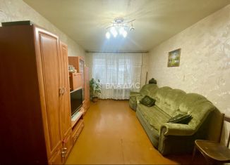 Продаю трехкомнатную квартиру, 61.3 м2, Смоленск, улица Раевского, 2А