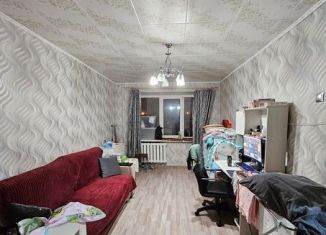 Продам двухкомнатную квартиру, 41 м2, Североуральск, улица Каржавина, 18