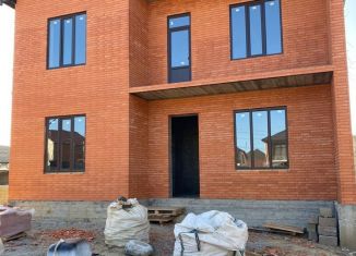 Продаю дом, 180 м2, посёлок городского типа Семендер, улица Кумукова, 91