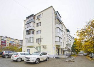 Продается 2-комнатная квартира, 42 м2, Краснодар, улица имени Дзержинского, 105