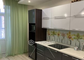 Продажа 2-ком. квартиры, 70 м2, Ижевск, улица Михаила Петрова, 51, ЖК Петровский