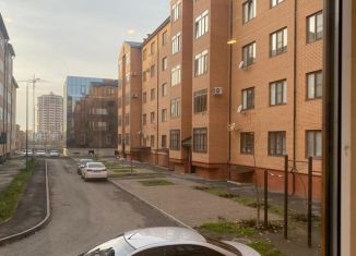 Продается четырехкомнатная квартира, 140 м2, Магас, проспект Идриса Зязикова, 28А