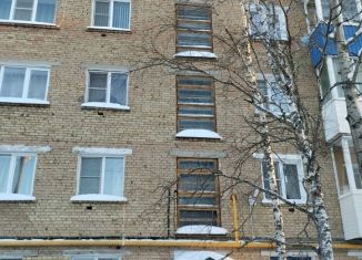 Продается двухкомнатная квартира, 43.3 м2, поселок городского типа Нижний Одес, улица Ленина