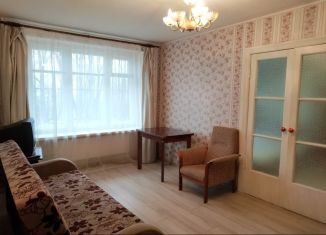 Продаю двухкомнатную квартиру, 43.2 м2, Ломоносов, Еленинская улица, 31