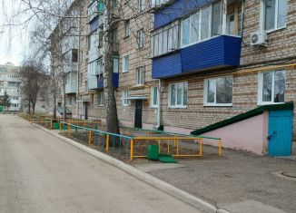 Продажа 4-ком. квартиры, 67 м2, Республика Башкортостан, проспект Ленина, 2Б