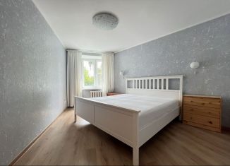 Продам 2-ком. квартиру, 49 м2, Химки, улица 9 Мая, 13