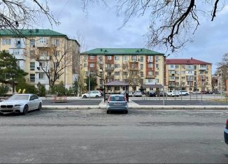 Сдается 2-ком. квартира, 50 м2, Дагестан, улица Ленина, 34