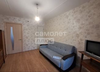 Продаю 2-ком. квартиру, 47 м2, Артёмовский, Заводская улица, 73