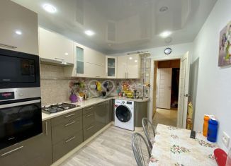 Продажа 2-ком. квартиры, 55 м2, Волгоград, Гагринская улица, 1