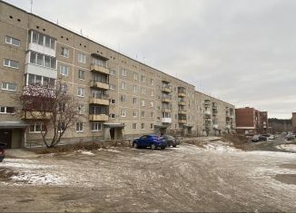 Продаю 4-комнатную квартиру, 84.4 м2, Камышлов, Карловарская улица, 2А